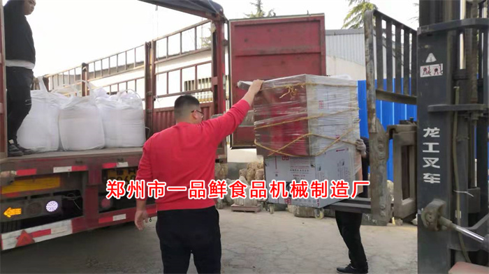 浙江臺(tái)州客戶(hù)訂購(gòu)的自動(dòng)疊片燴面機(jī)發(fā)貨啦(圖3) 浙江臺(tái)州客戶(hù)訂購(gòu)的自動(dòng)疊片燴面機(jī)發(fā)貨啦(圖3)