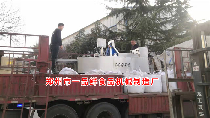 浙江臺(tái)州客戶(hù)訂購(gòu)的自動(dòng)疊片燴面機(jī)發(fā)貨啦(圖1) 浙江臺(tái)州客戶(hù)訂購(gòu)的自動(dòng)疊片燴面機(jī)發(fā)貨啦(圖1)