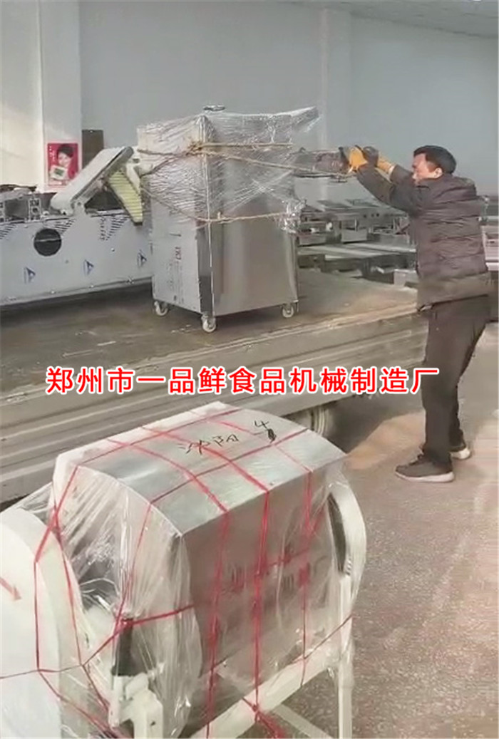 駐馬店客戶訂購的3型全套燴面機發(fā)貨啦(圖1) 駐馬店客戶訂購的3型全套燴面機發(fā)貨啦(圖1)