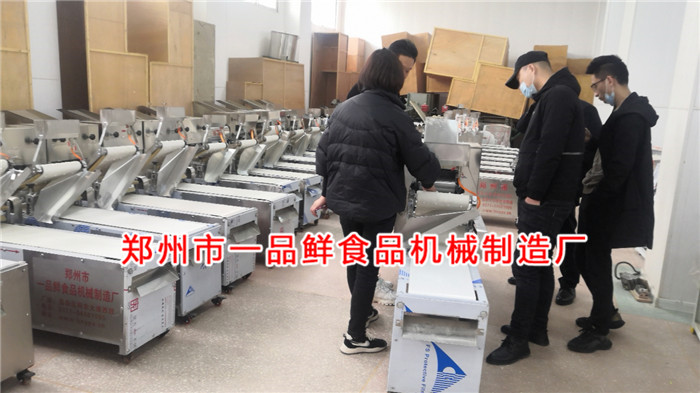 客戶訂購全套面館燴面機設(shè)備(圖3) 客戶訂購全套面館燴面機設(shè)備(圖3)