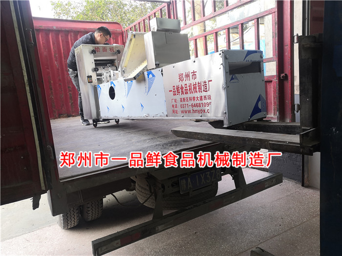 客戶(hù)設(shè)備裝車(chē)完畢即將發(fā)往目的地