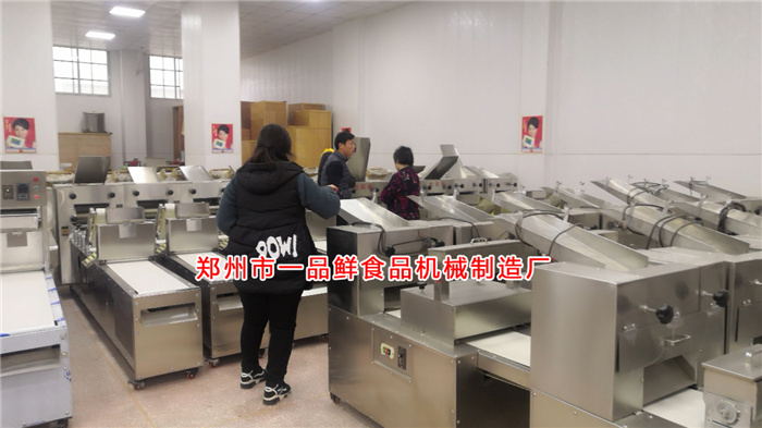 客戶考察批發(fā)用燴面機(jī) 客戶考察批發(fā)用燴面機(jī)