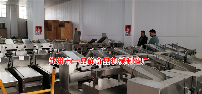 甘肅老客戶在一品鮮設(shè)備展廳 甘肅老客戶在一品鮮設(shè)備展廳